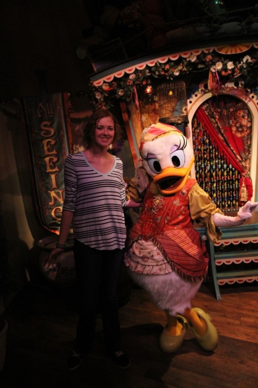 daisy duck at magic kingdom