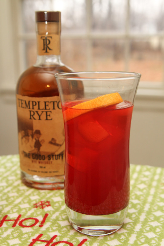 Kick off your holiday party with this Cranberry Whiskey Punch made with Templeton Rye Whiskey. Templeton Whiskey is made in one of my favorite states, Iowa!