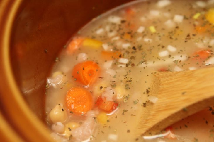 slow cooker turkey and chickpea soup