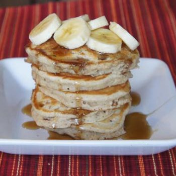 banana pecan pancakes