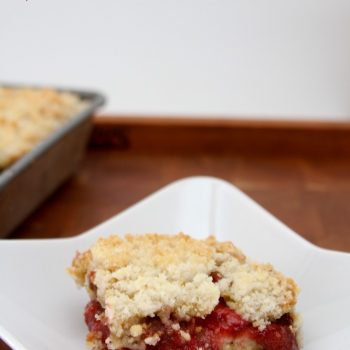 strawberry rhubarb coffee cake