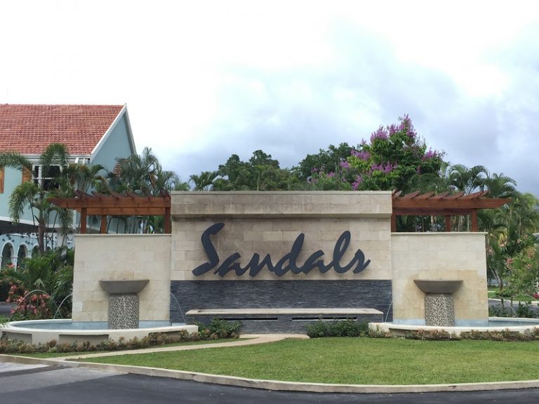 OCHI Best Sandals Resort: What You Need To Know