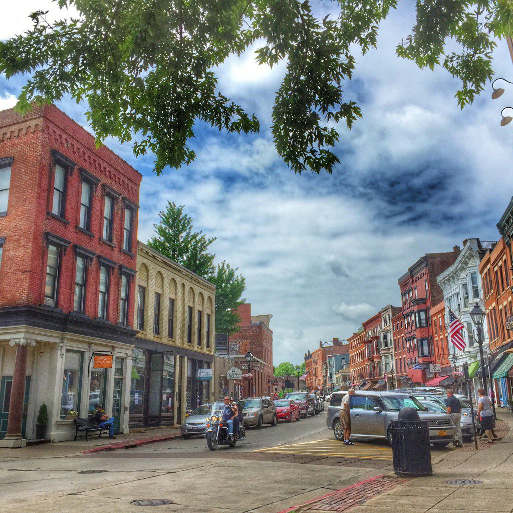 Where to Stay, Play & Eat in Galena, IL Just Short of Crazy