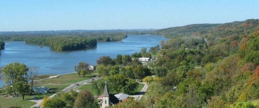 15 Great Reasons To Have A Fall Adventure in Alton IL - Just Short of Crazy