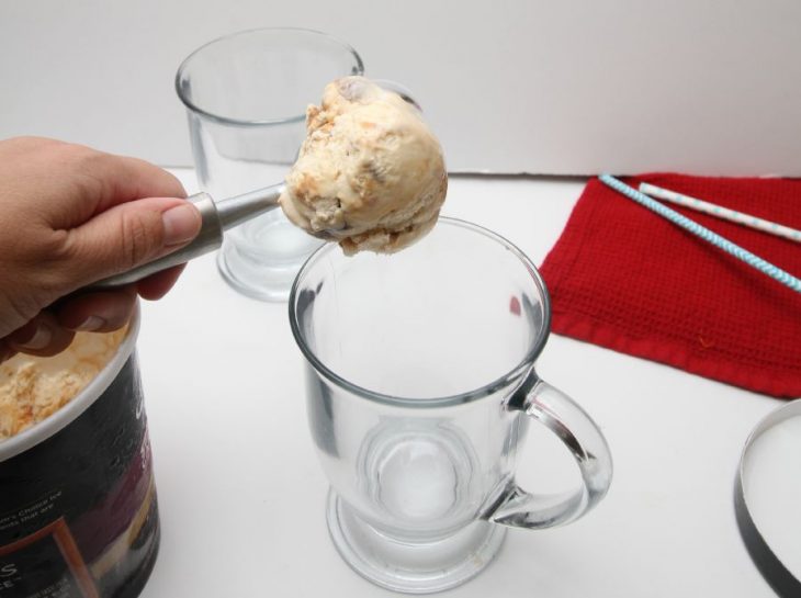 Not Your Father's Root Beer is the perfect choice for our yummy adult root beer float recipe! Make with your choice of ice cream, or classic vanilla!