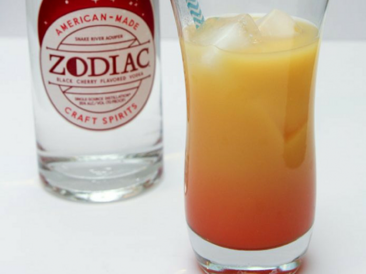 Zodiak Sunset Cocktail