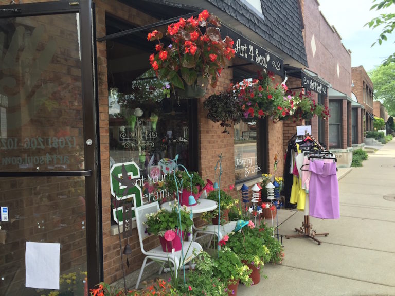 Why You Should Plan A Girlfriend Getaway to Homewood, IL - Just Short