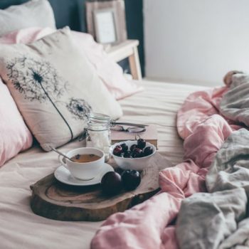 How To Make Your Bedroom An Oasis 1
