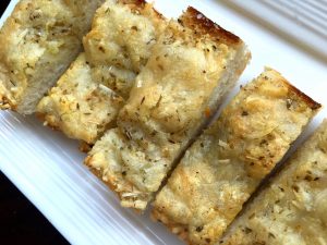 Easy, Cheesy Garlic Bread Recipe