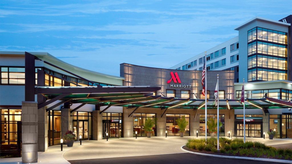 The Marriott Columbus University Area Hotel is the perfect place to stay when planning a trip to Columbus, OH. This newly redesigned and remodeled hotel takes the Columbus fashion scene to a whole new level.