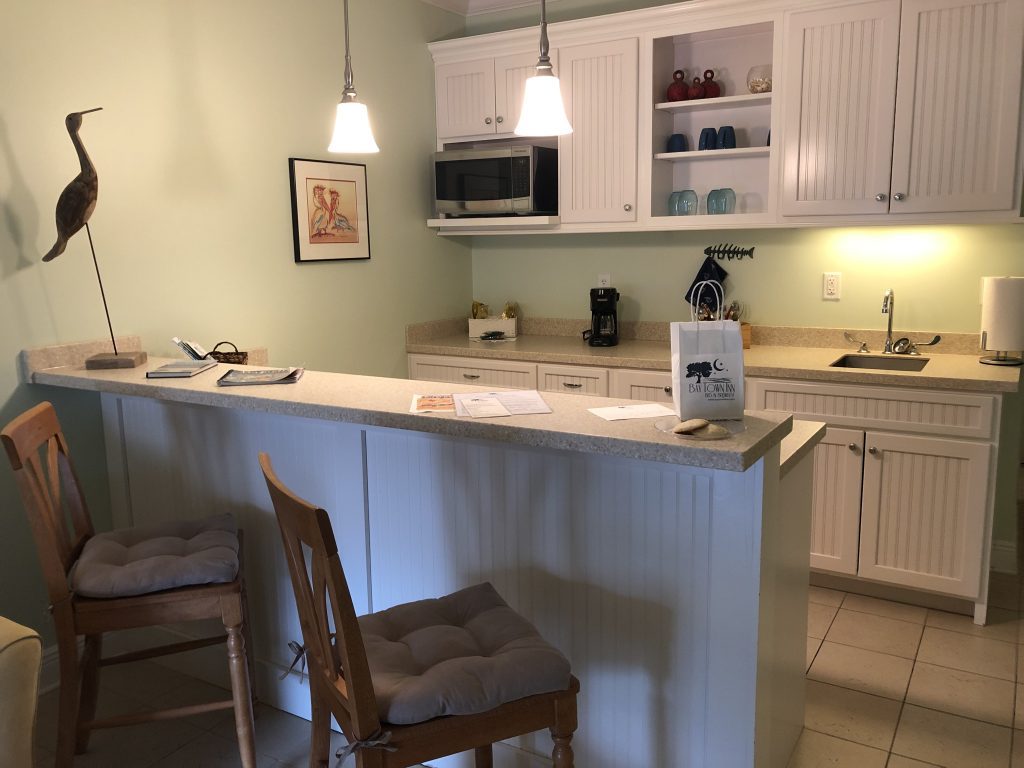 Bay Town Inn Kitchenette