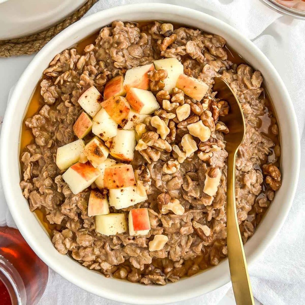 Cinnamon Spice Oatmeal in a bowl with spoon.