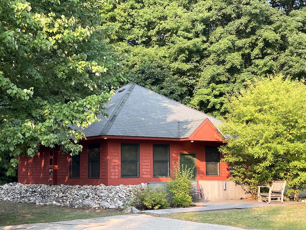 Deluxe Cabin at Coyote Crossing