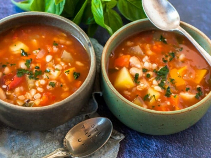 Easy Spicy Vegetable And Barely Soup.