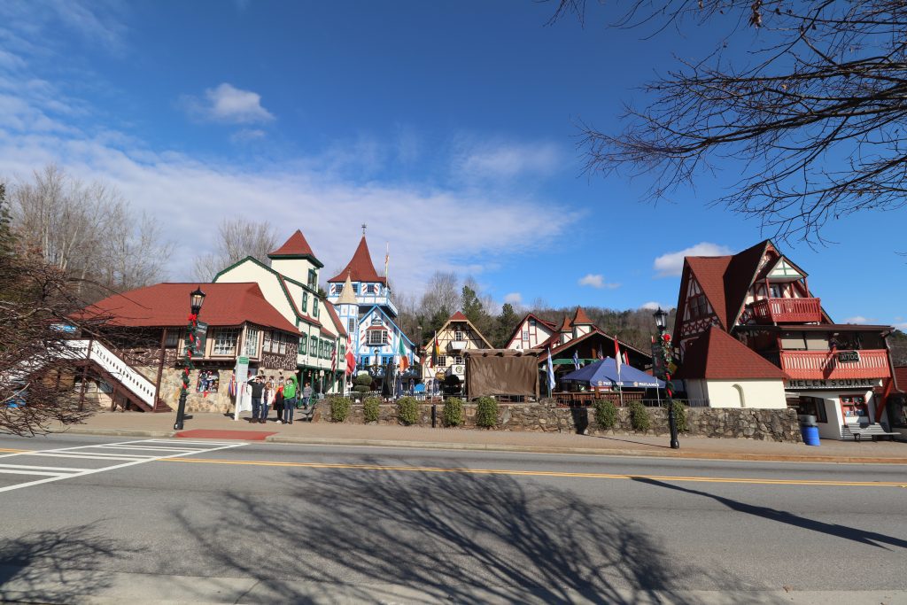 photo of a small german-esque town of Helen GA.