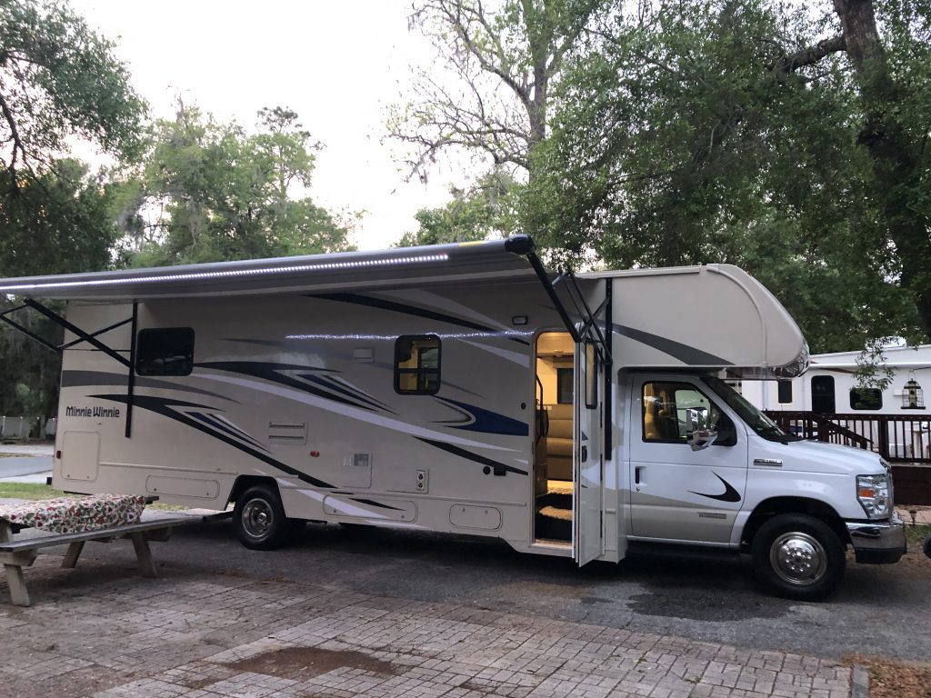 Minnie Winnie RV Camping