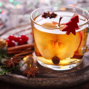 10 Holiday Cocktail Ideas For Your Next Party + Party Tips