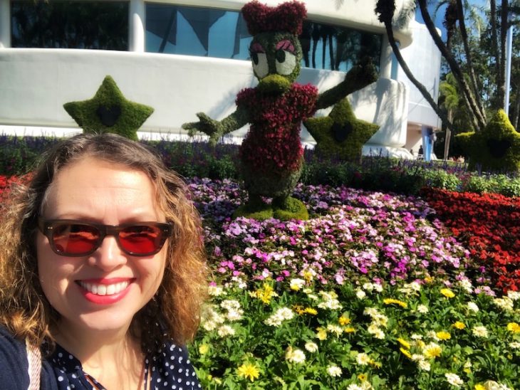 Topiary Disney Flowers Epcot Daisy Duck