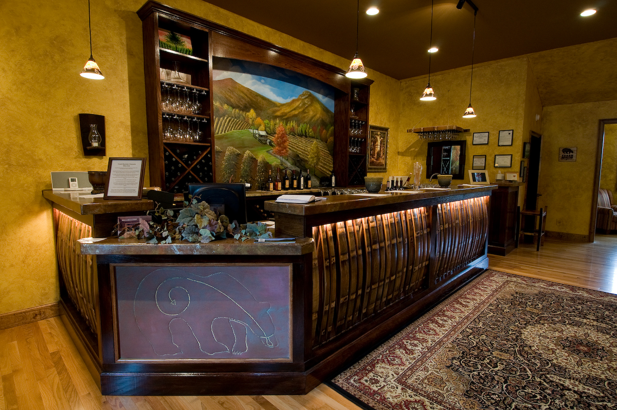 Yonah-Mountain-Winery-Tasting-Room