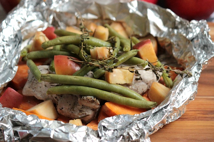 campfire-apple-and-pork-packets