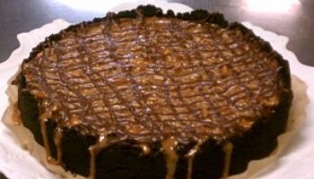 Easy Turtle Cheesecake Recipe