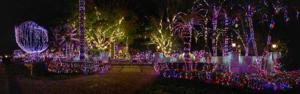 Jensen Beach Mansion Christmas Lights 3