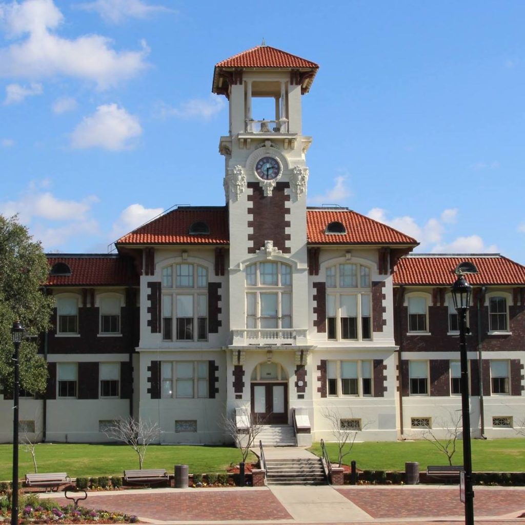 Historic City Hall Arts & Cultural Center