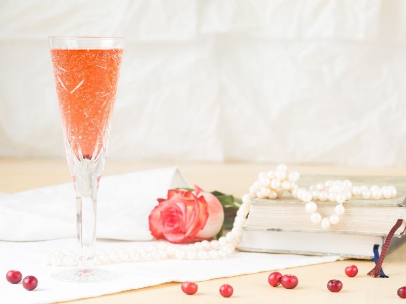 kir royal cocktail Ekaternia Molchanova Canva Pro