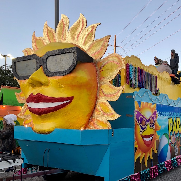 mardi gras beaumont sun float