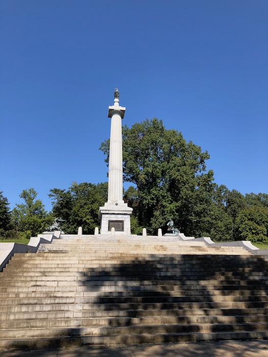 monument at vicksburg military national park