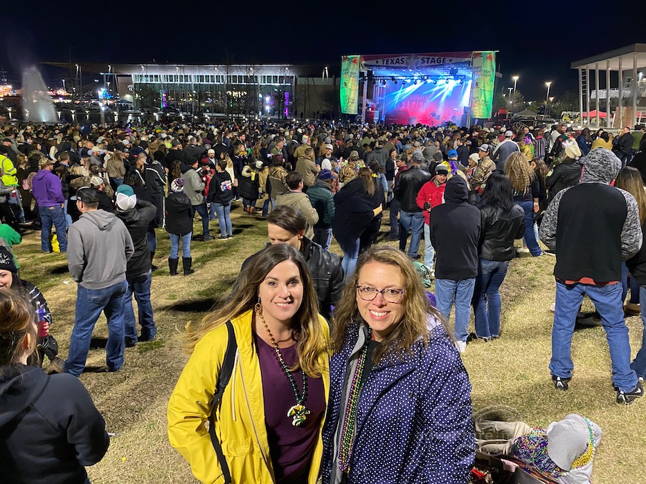 vanilla ice concert selfie